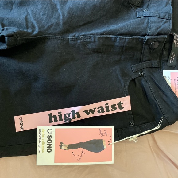 Fashion Nova Skinny Jean - Picture 4 of 5